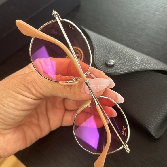 Ray bans with pink lens and silver frame - Picture 2 of 2